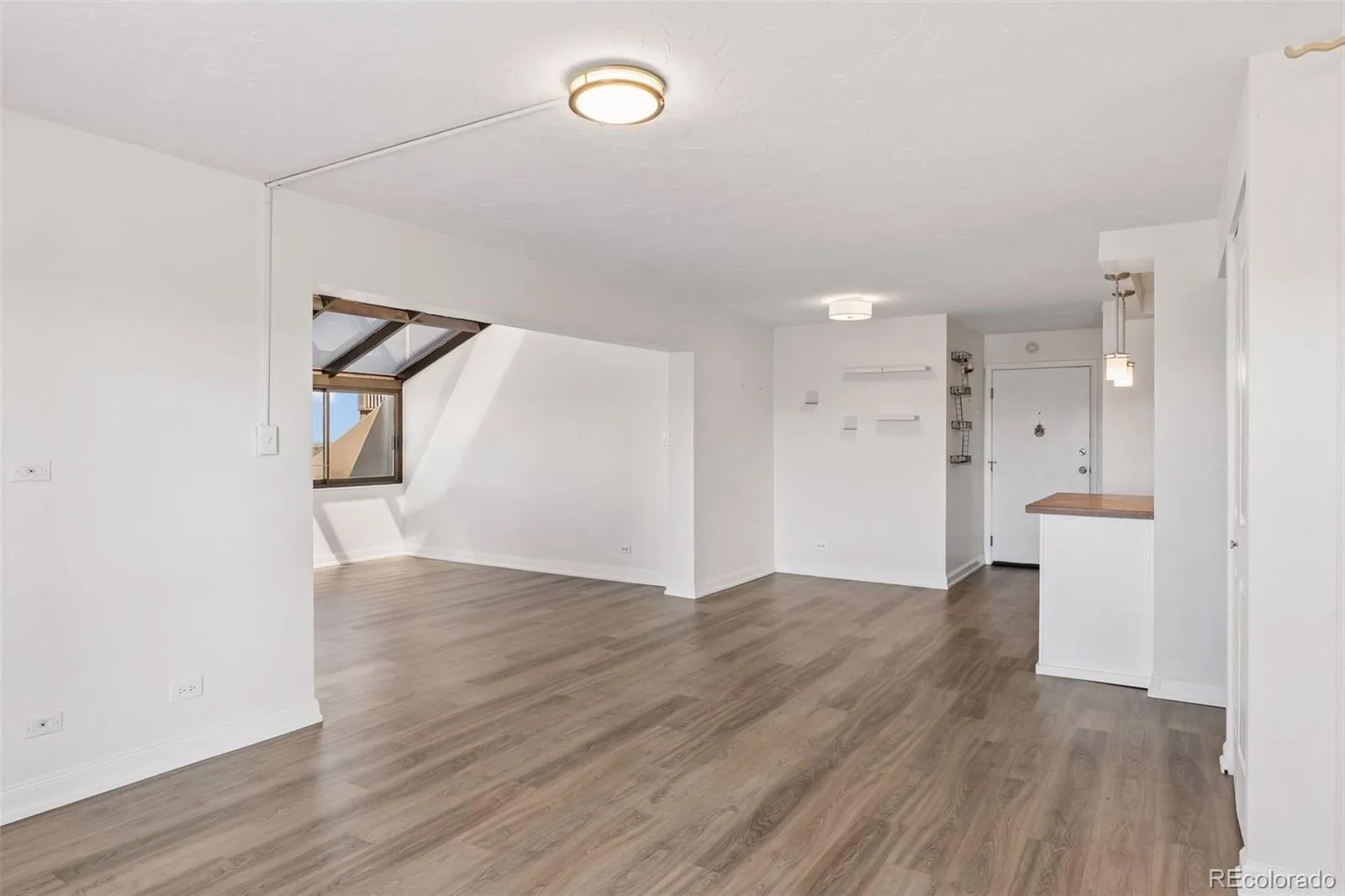 04062026213338 1600 12