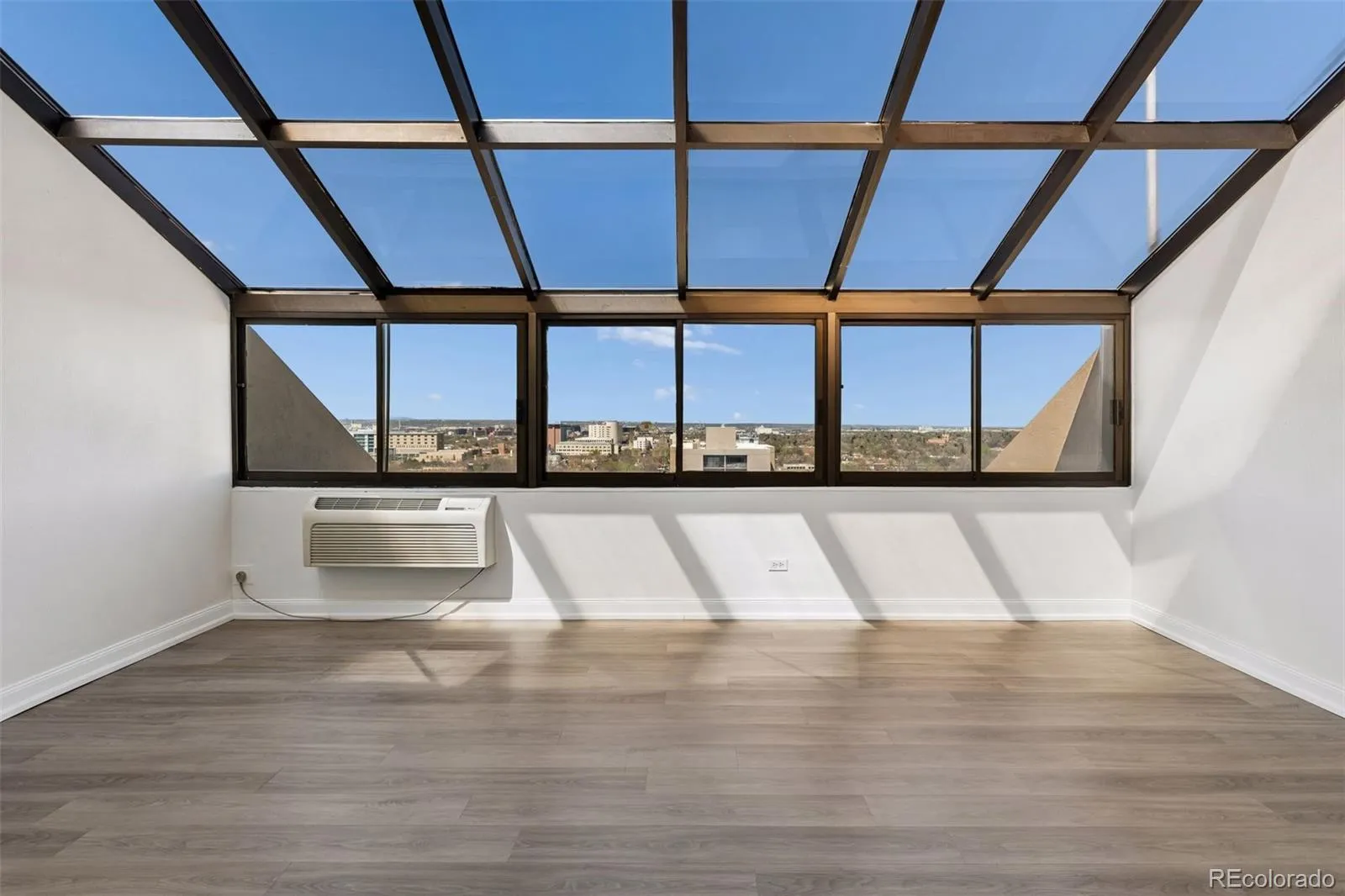 04062026213338 1600 15