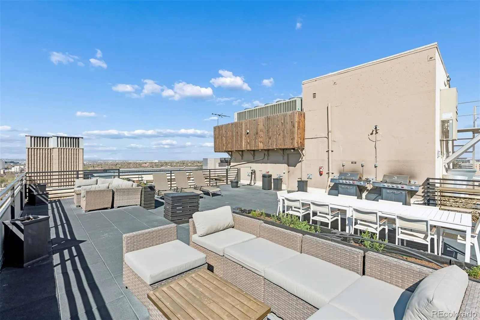 04062026213338 1600 36