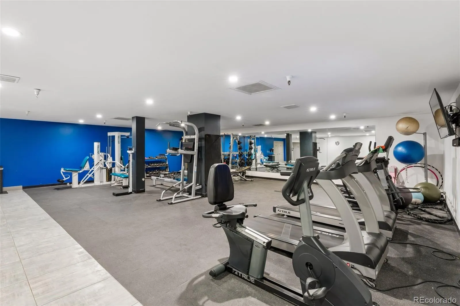 04062026213338 1600 41