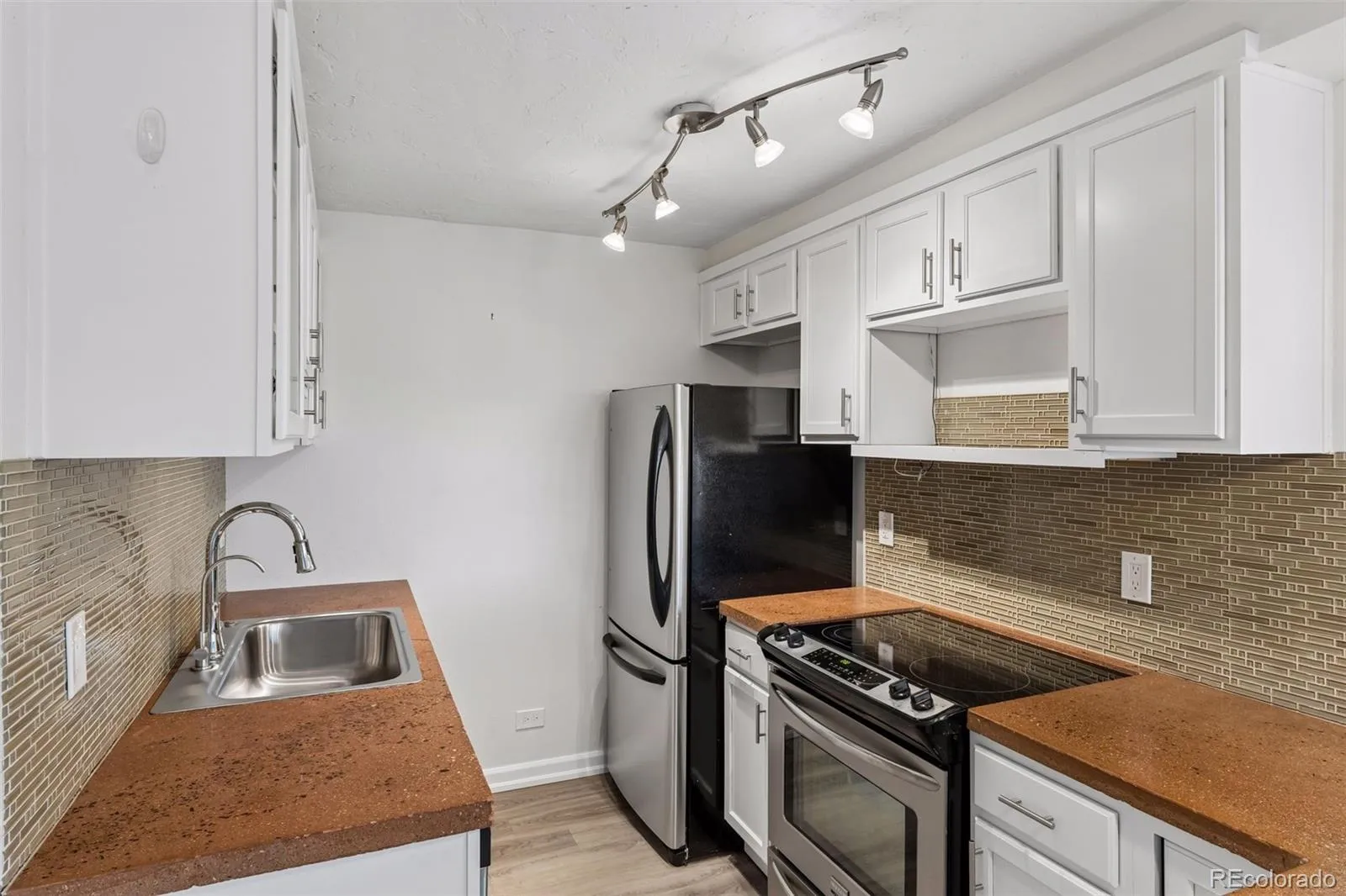 04062026213338 1600 6