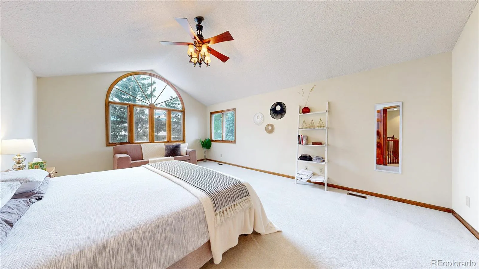 2462 Country Club Loop Denver CO 80234 MLS #REC3684354 05112026174934 1600 19