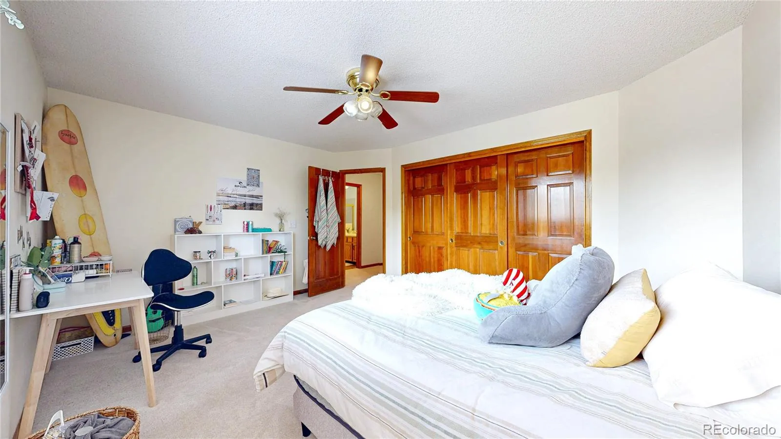 2462 Country Club Loop Denver CO 80234 MLS #REC3684354 05112026174934 1600 22