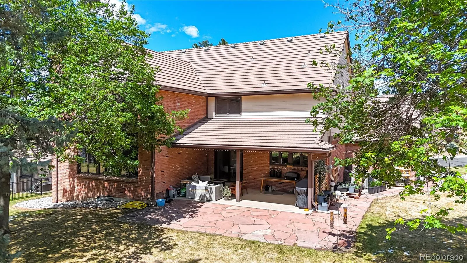 2462 Country Club Loop Denver CO 80234 MLS #REC3684354 05112026174934 1600 37
