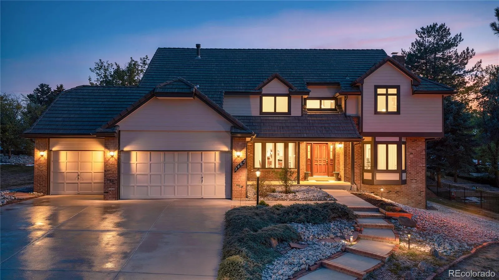 2462 Country Club Loop Denver CO 80234 MLS #REC3684354 05112026174934 1600 48