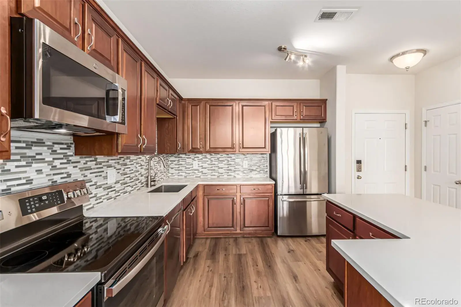 9633 E 5th Avenue #10304 Denver CO 80230 MLS #REC3684426 02132026040811 1600 3