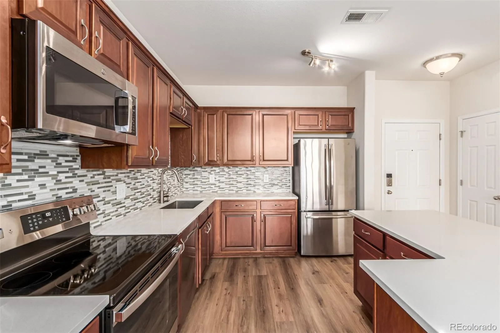 9633 E 5th Avenue #10304 Denver CO 80230 | MLS #REC3684426 06132026192726 1600 2