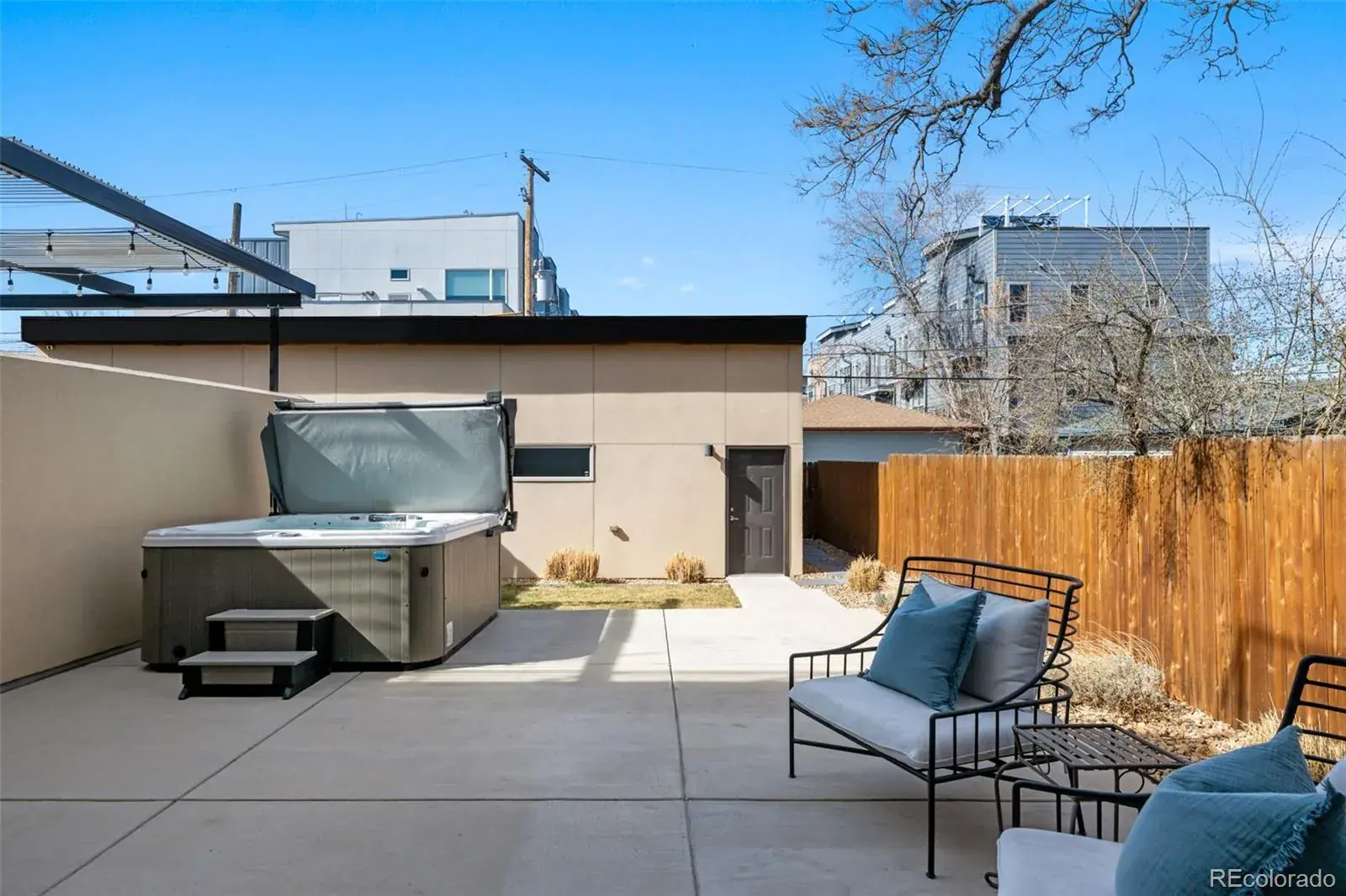 03042026175110 1600 44