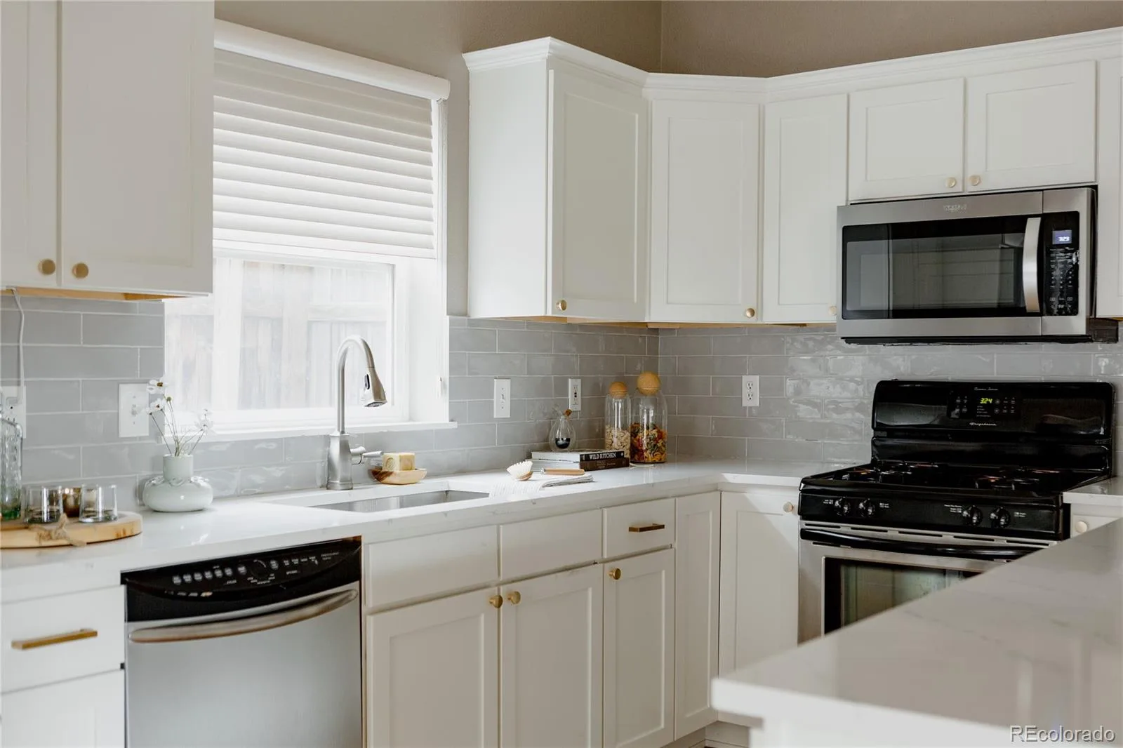 3727 W 37th Avenue Denver CO 80211 | MLS #REC3686878 08292026001917 1600 17