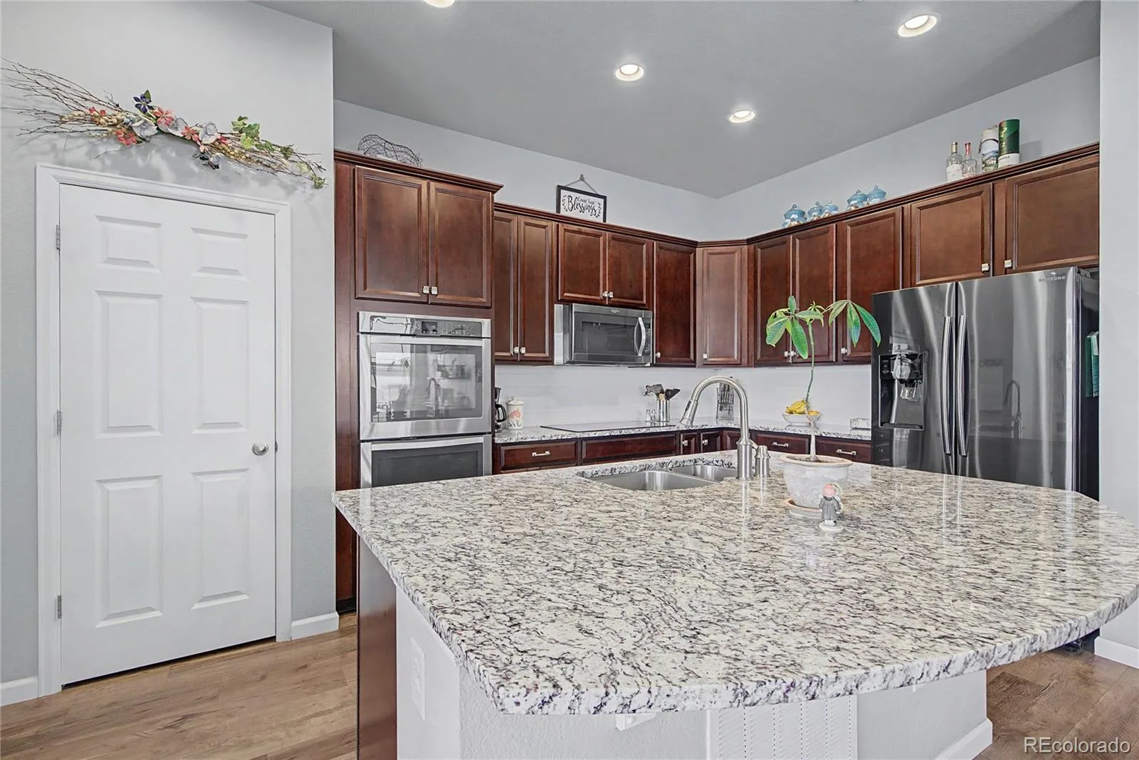 19164 W 85th Bluff Arvada CO 80007 | MLS #REC3689226 08272026152518 1600 8