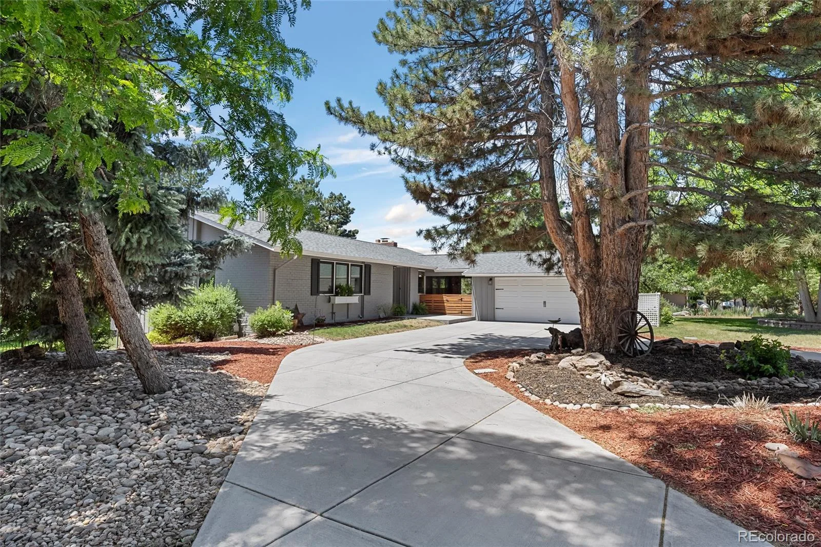 6641 S Hill Way Littleton CO 80120 MLS #REC3689765 06182026232203 1600 2