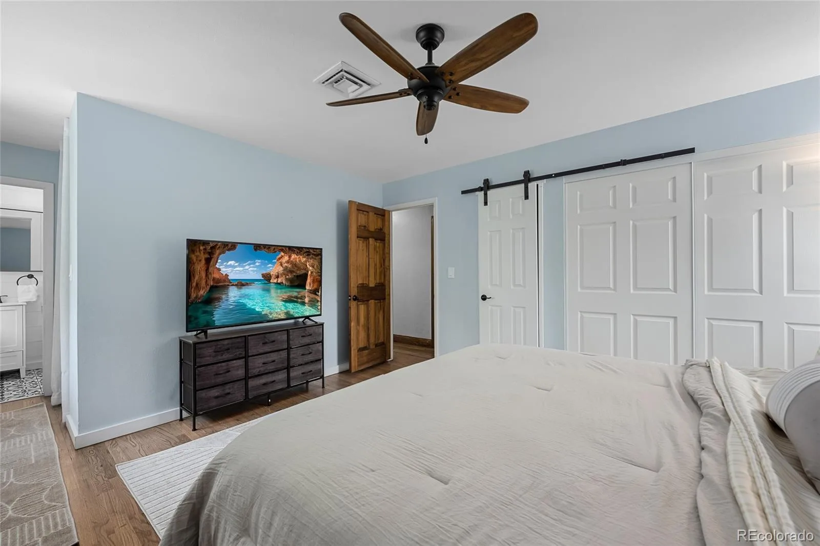 6641 S Hill Way Littleton CO 80120 MLS #REC3689765 06182026232203 1600 23