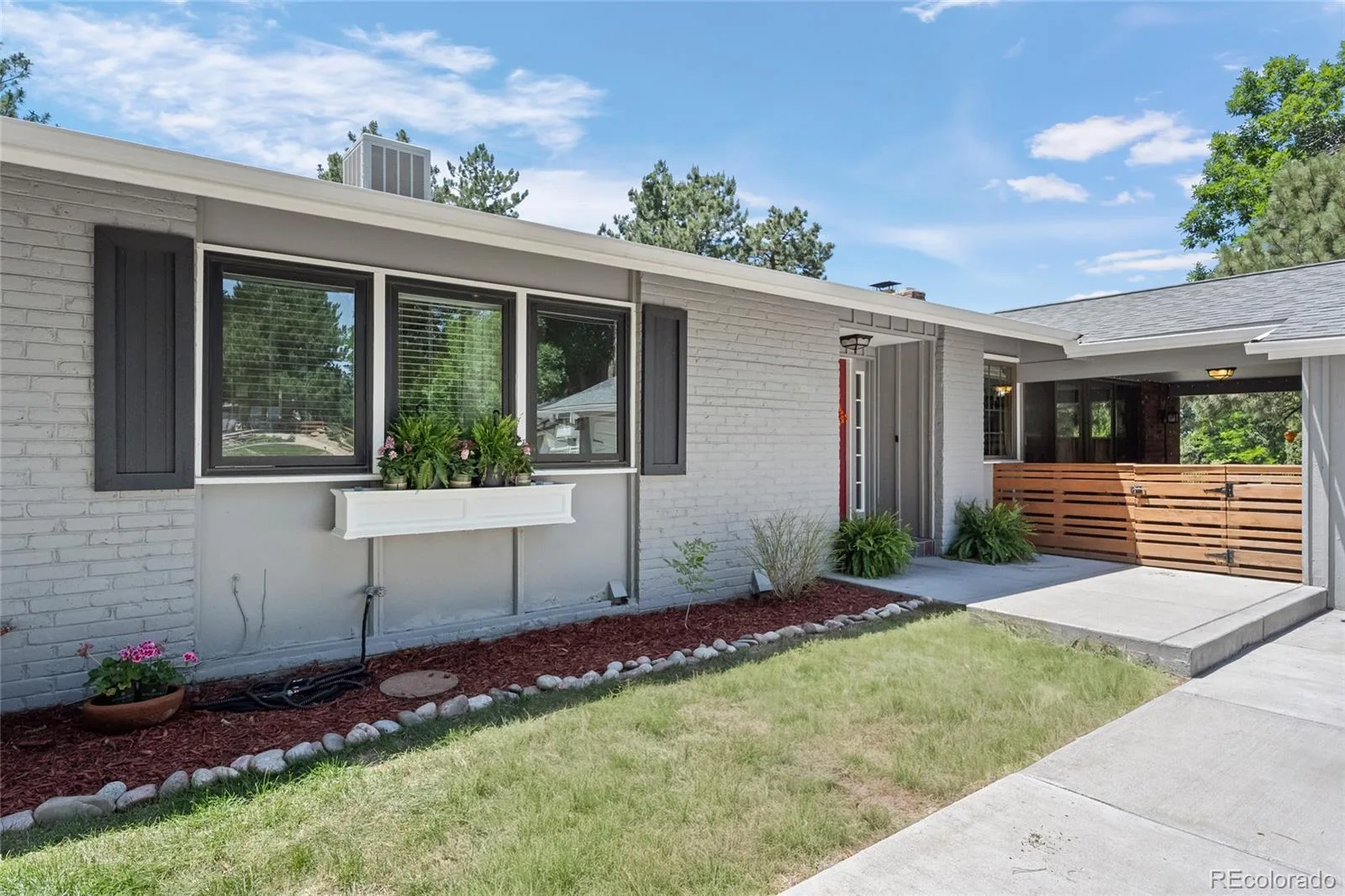 6641 S Hill Way Littleton CO 80120 MLS #REC3689765 06182026232203 1600 4