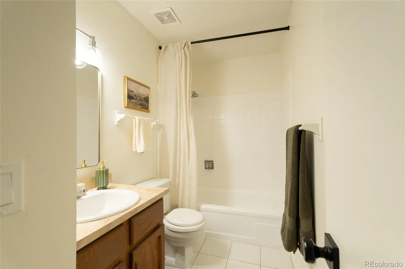 12094 E Louisiana Avenue Aurora CO 80012 | MLS #REC3691923 10172026042321 1600 19