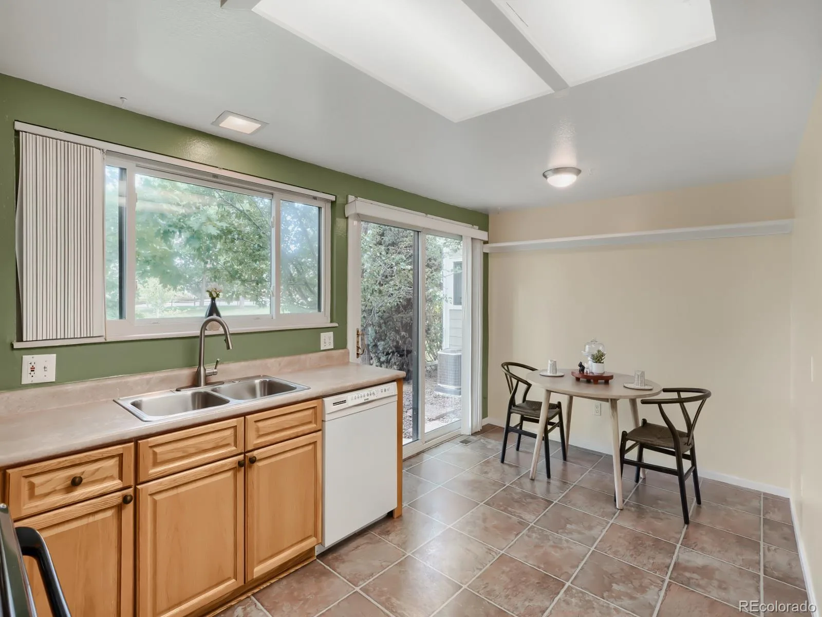 6869 W 10th Avenue #39 Lakewood CO 80214 | MLS #REC3694278 08232026013318 1600 9