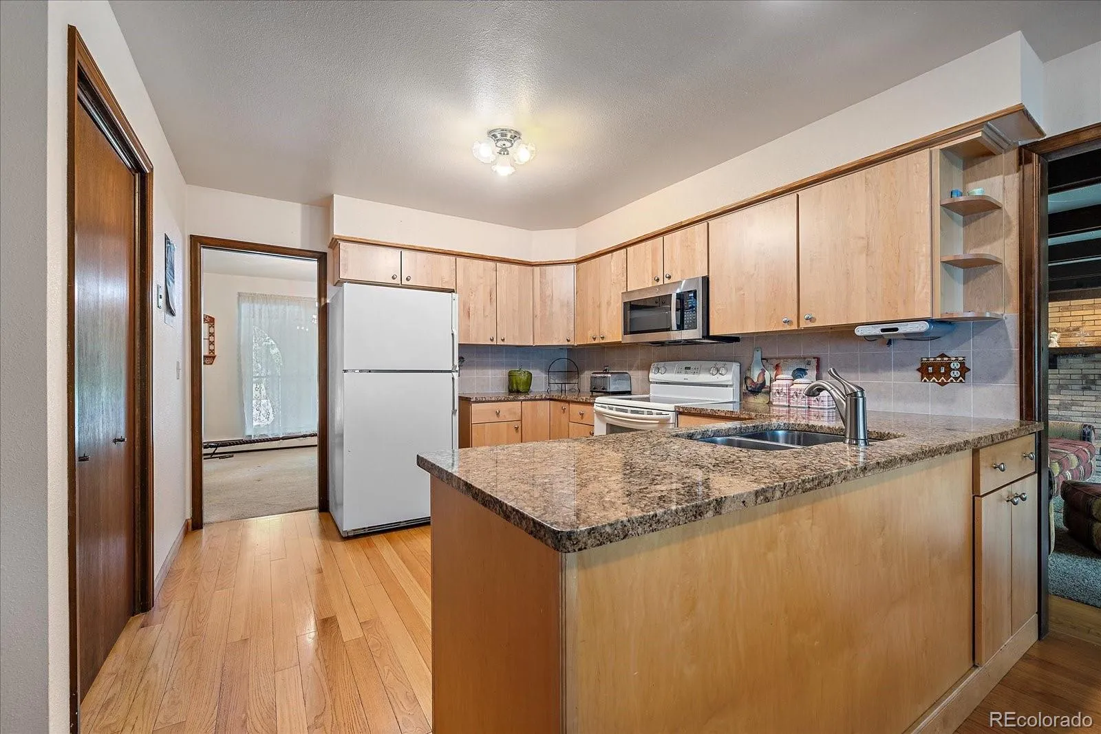 3121 Oak Street Lakewood CO 80215 MLS #REC3696368 04302026130545 1600 11