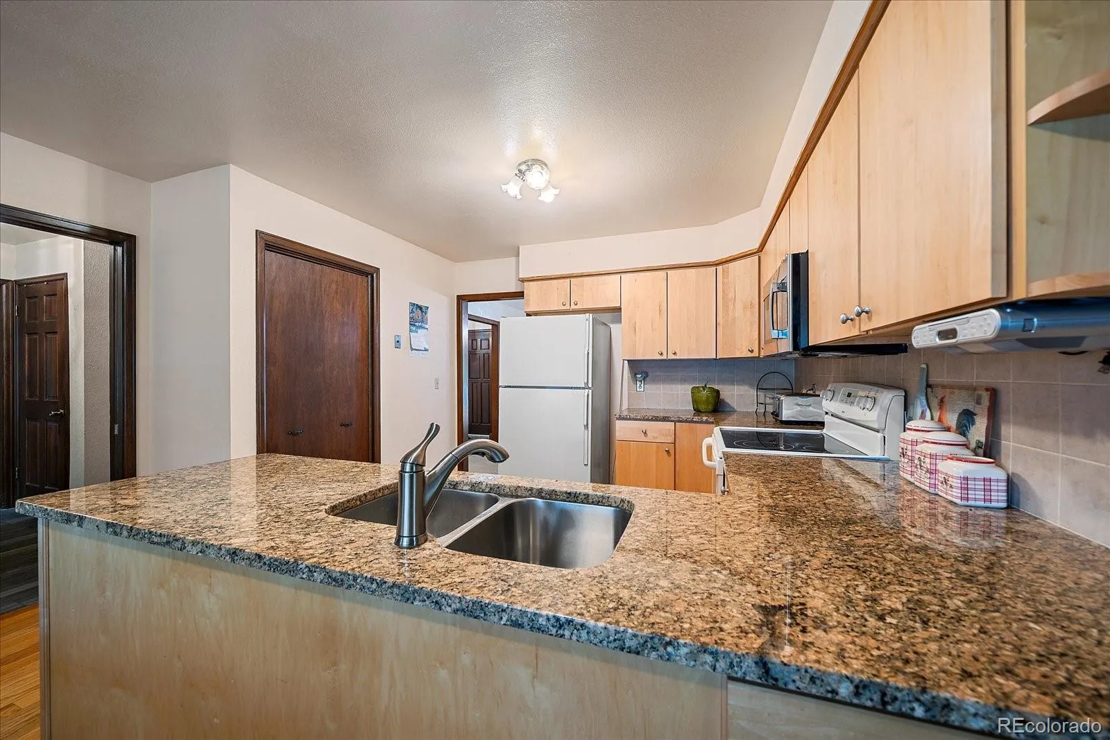 3121 Oak Street Lakewood CO 80215 MLS #REC3696368 04302026130545 1600 12