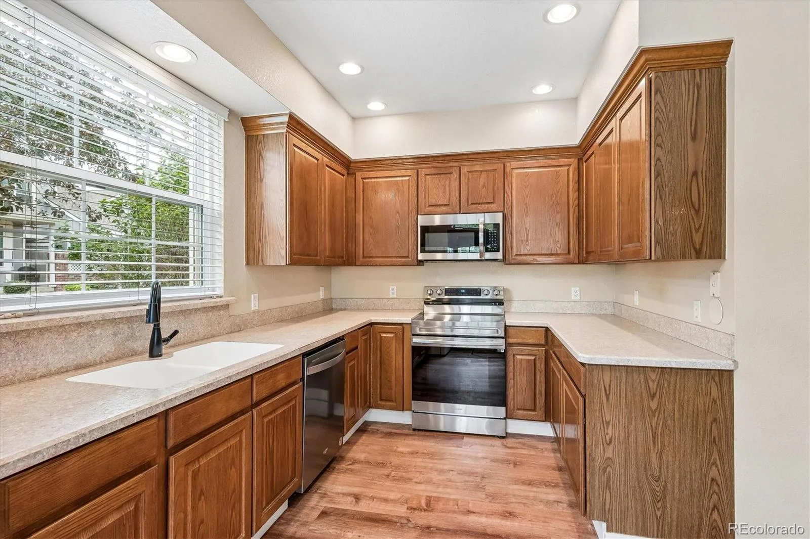 2976 W Long Drive #A Littleton CO 80120 | MLS #REC3699719 08272026002422 1600 7