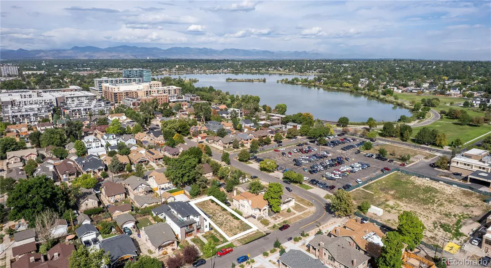 12032025212455 1600 11