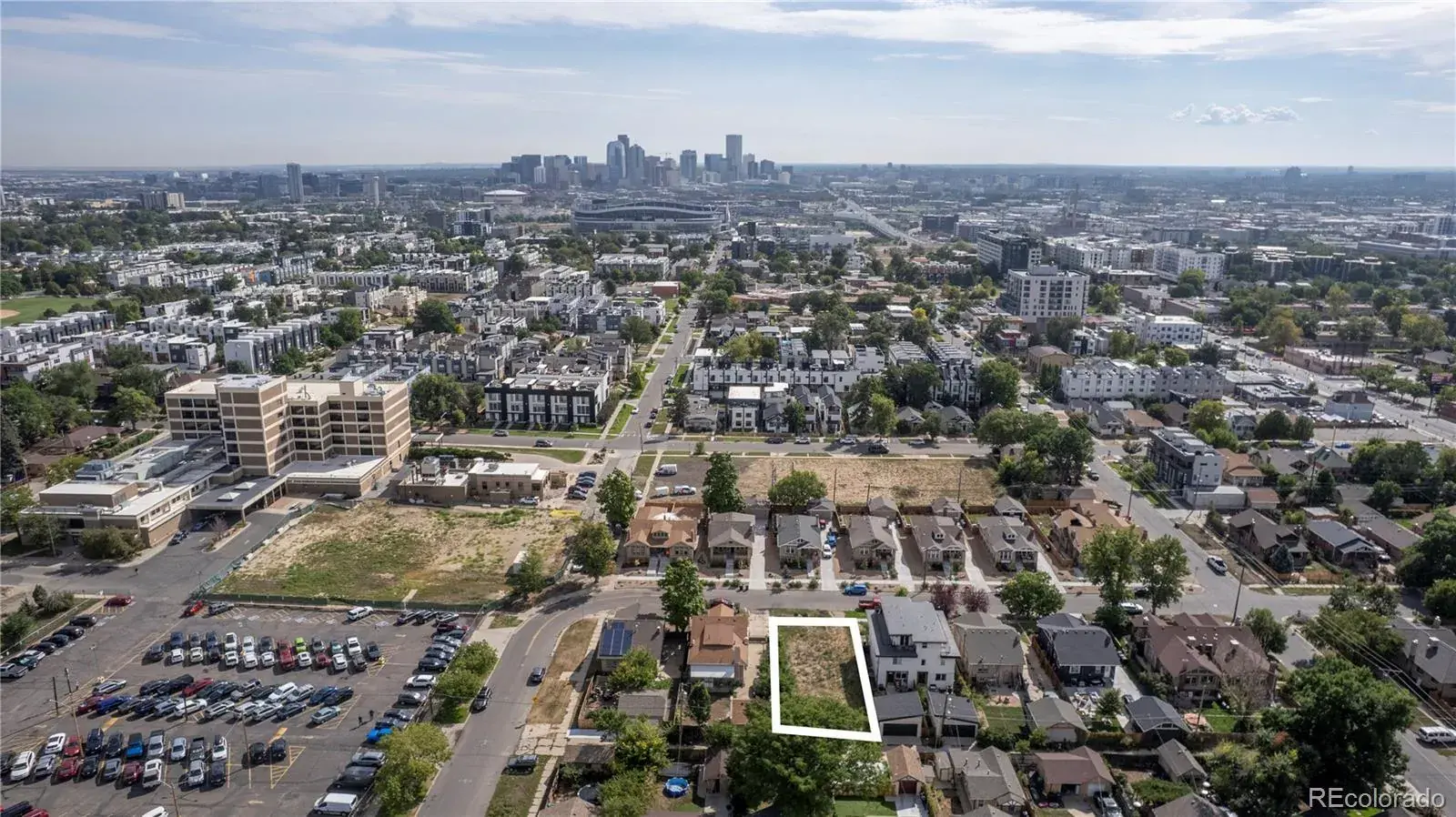 12032025212455 1600 17