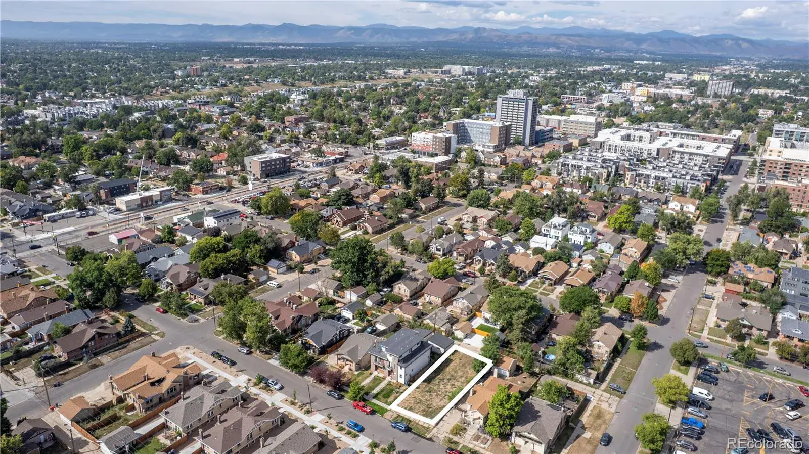 12032025212455 1600 19