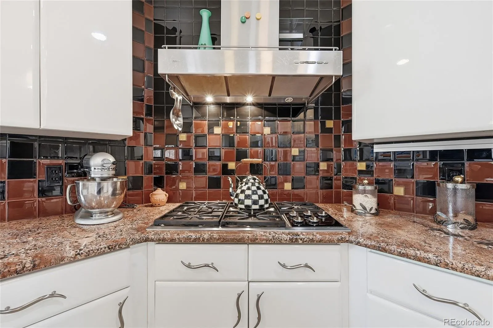 7680 E Arizona Drive Denver CO 80231 MLS #REC3703502 04272026204002 1600 13