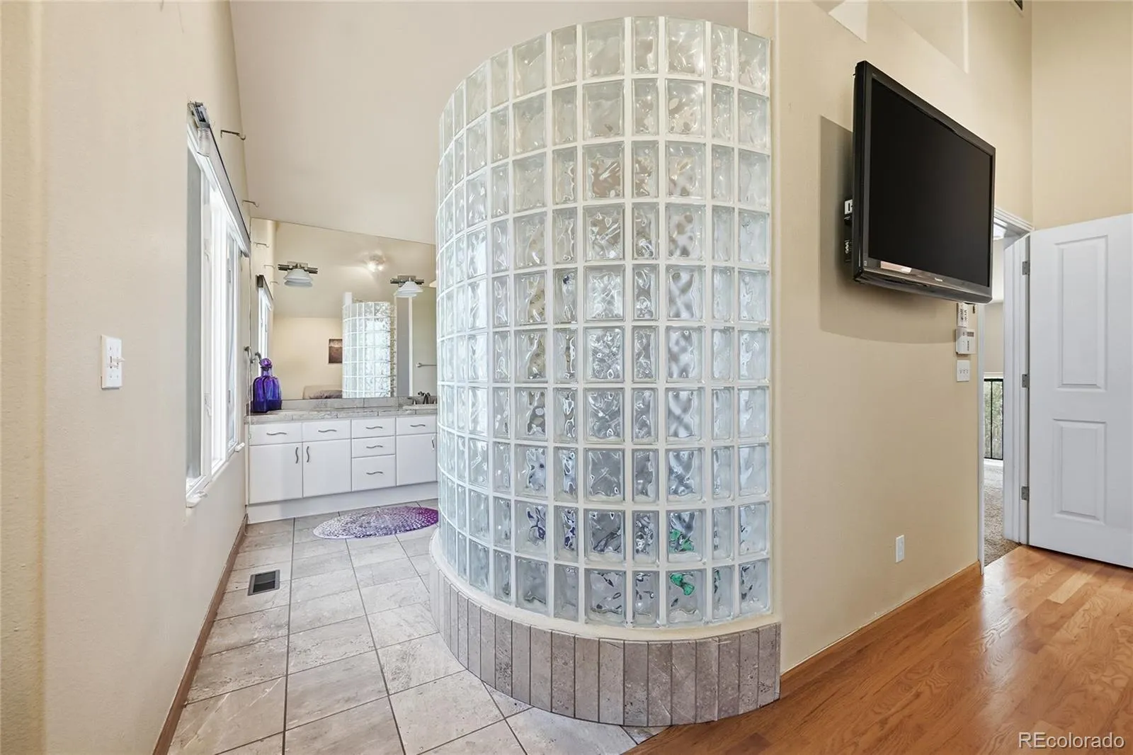 7680 E Arizona Drive Denver CO 80231 MLS #REC3703502 04272026204002 1600 18