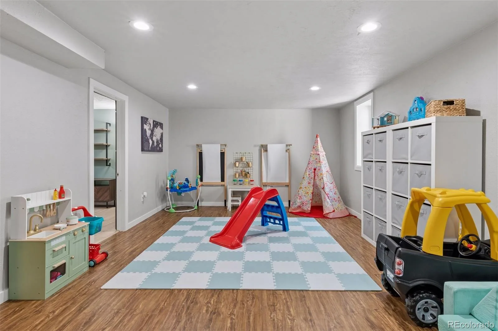 8308 W 72nd Avenue Arvada CO 80005 MLS #REC3705915 07152026161650 1600 27