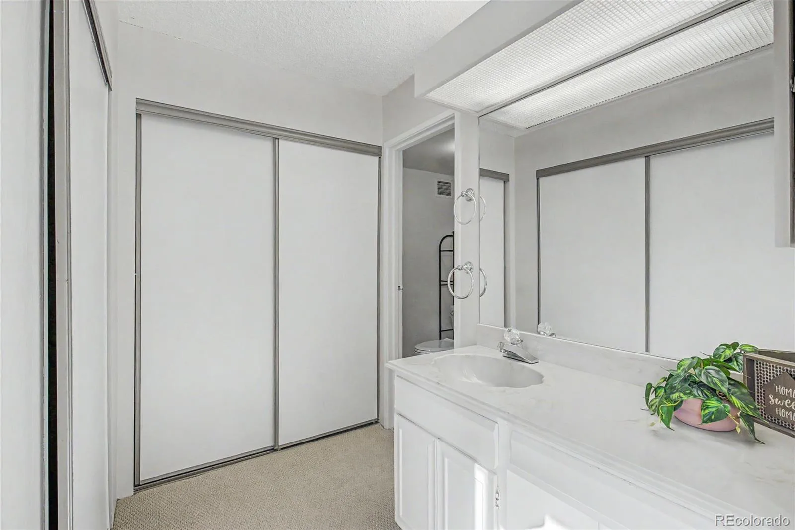 13601 E Marina Drive #101 Aurora CO 80014 | MLS #REC3707510 08252026001531 1600 20