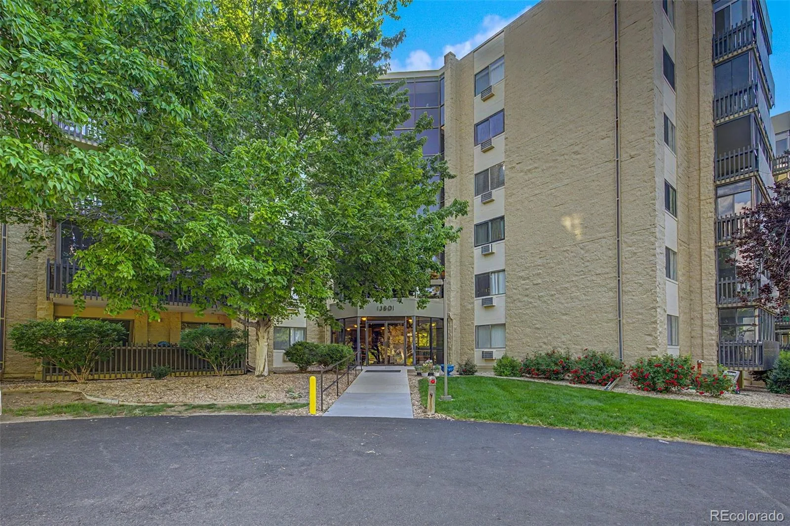 13601 E Marina Drive #101 Aurora CO 80014 | MLS #REC3707510 08252026001531 1600 32
