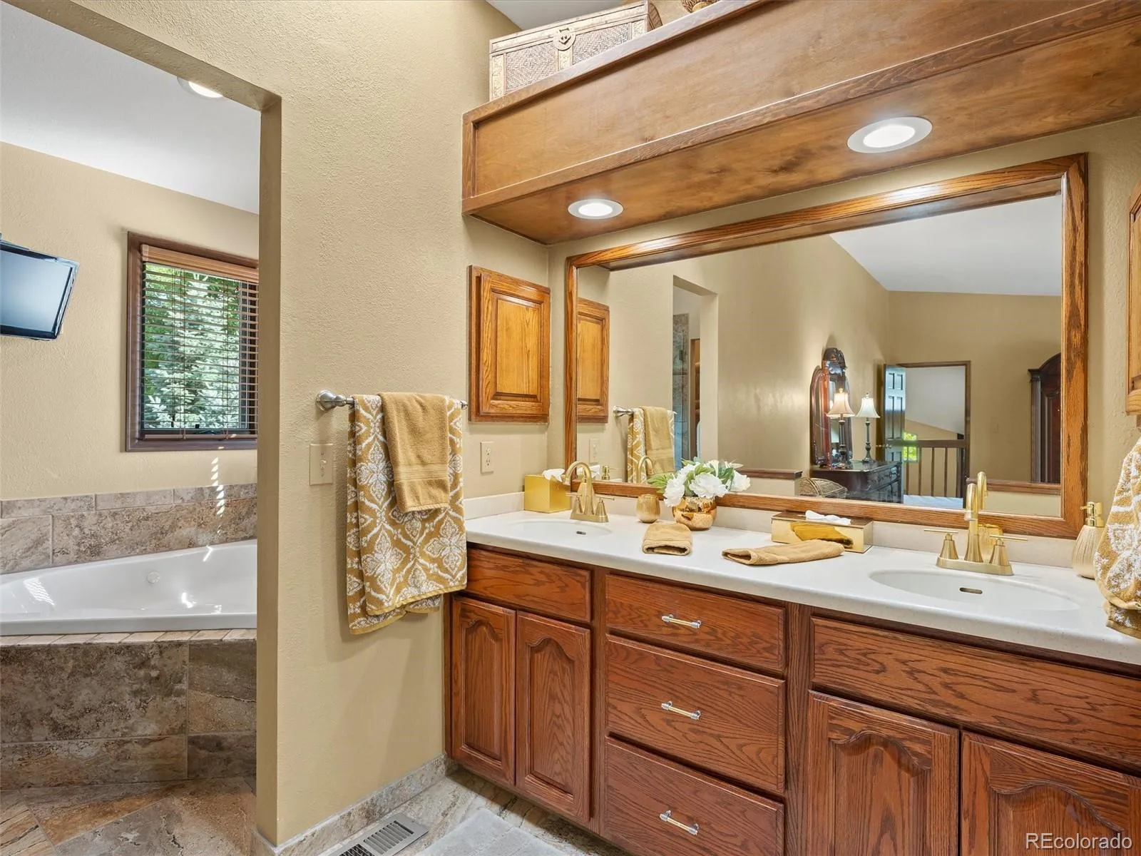 210 Ouray Avenue Broomfield CO 80020 MLS #REC3708209 06202026224052 1600 21