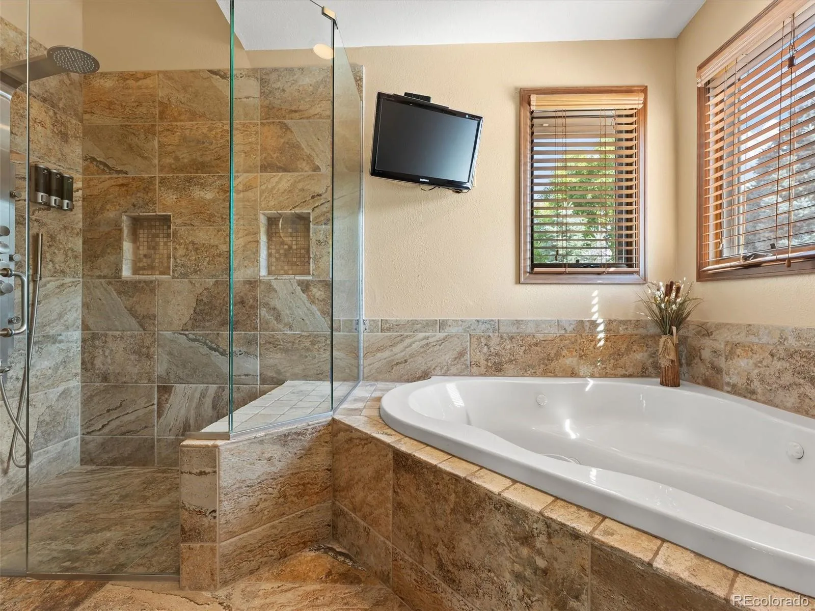 210 Ouray Avenue Broomfield CO 80020 MLS #REC3708209 06202026224052 1600 22