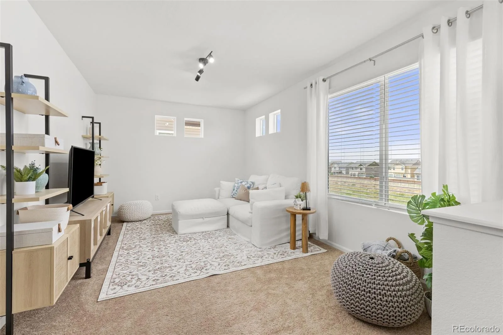 18260 E 51st Place Denver CO 80249 | MLS #REC3711473 07142026202512 1600 19