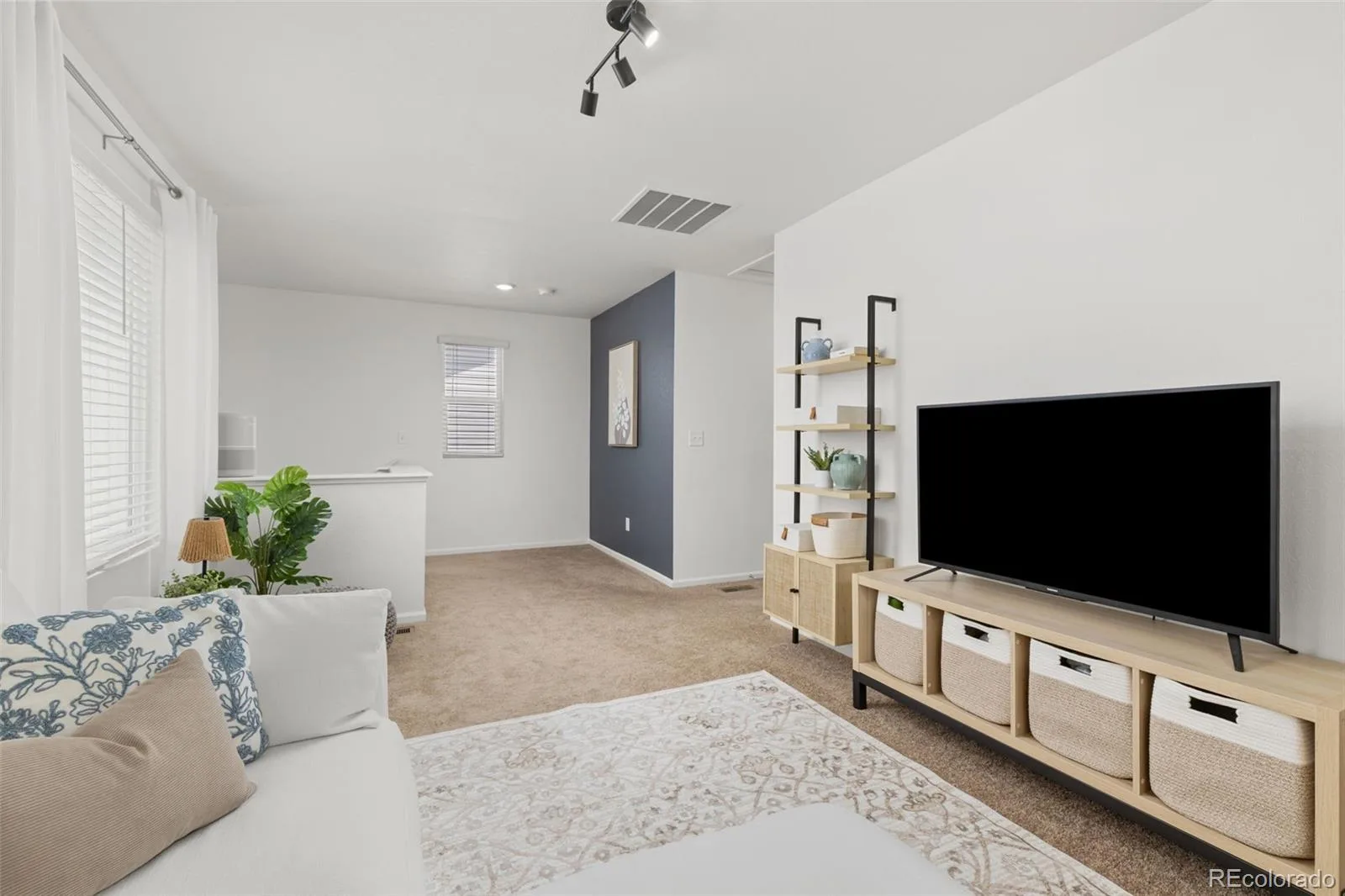18260 E 51st Place Denver CO 80249 | MLS #REC3711473 07142026202512 1600 20
