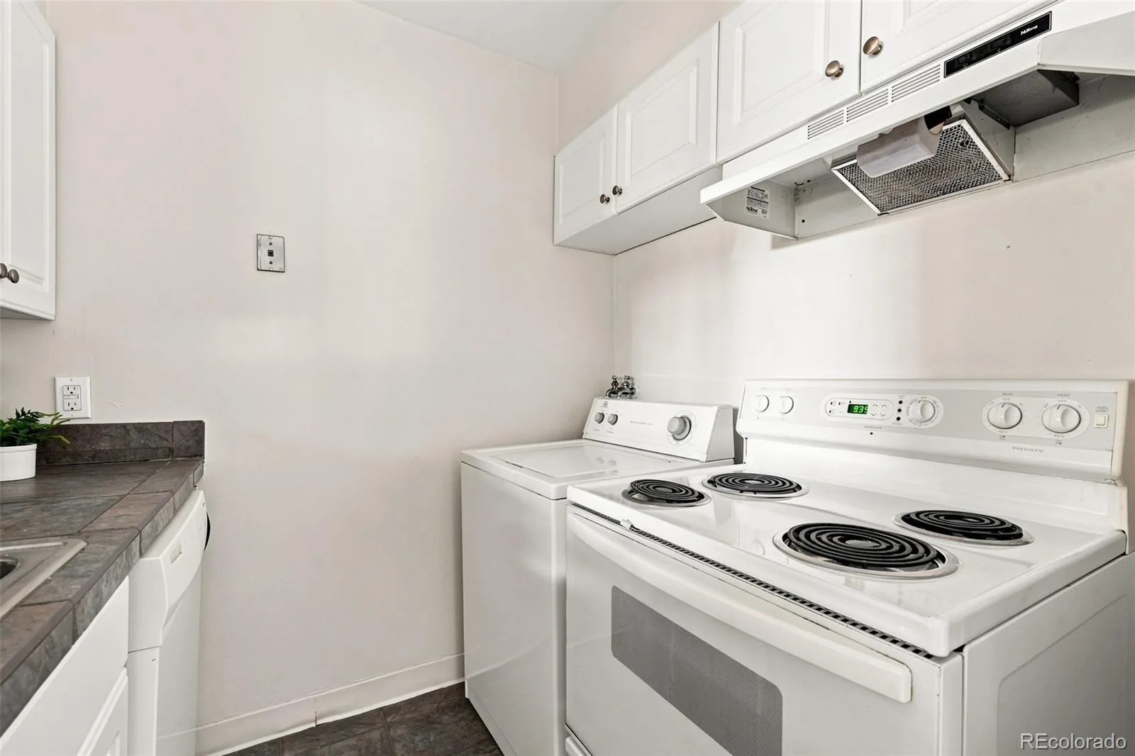 3031 S Glencoe Street Denver CO 80222 | MLS #REC3720777 08282026003808 1600 9