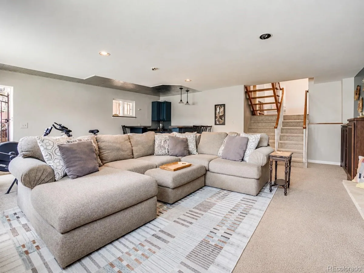 1010 E Dartmouth Avenue Englewood CO 80113 | MLS #REC3722105 09022026202909 1200 15