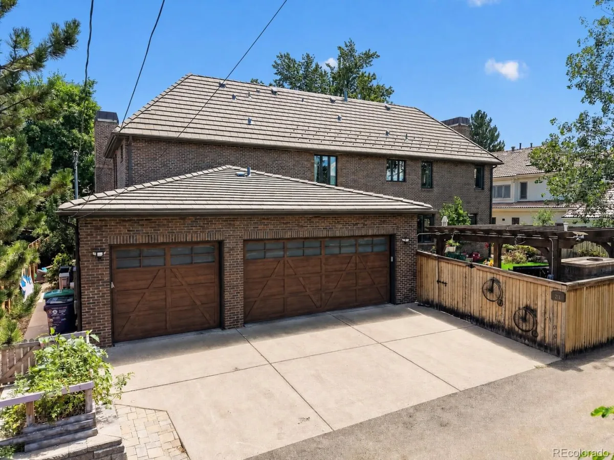 211 S Cherry Street Denver CO 80246 | MLS #REC3726399 08202026194941 1200 38