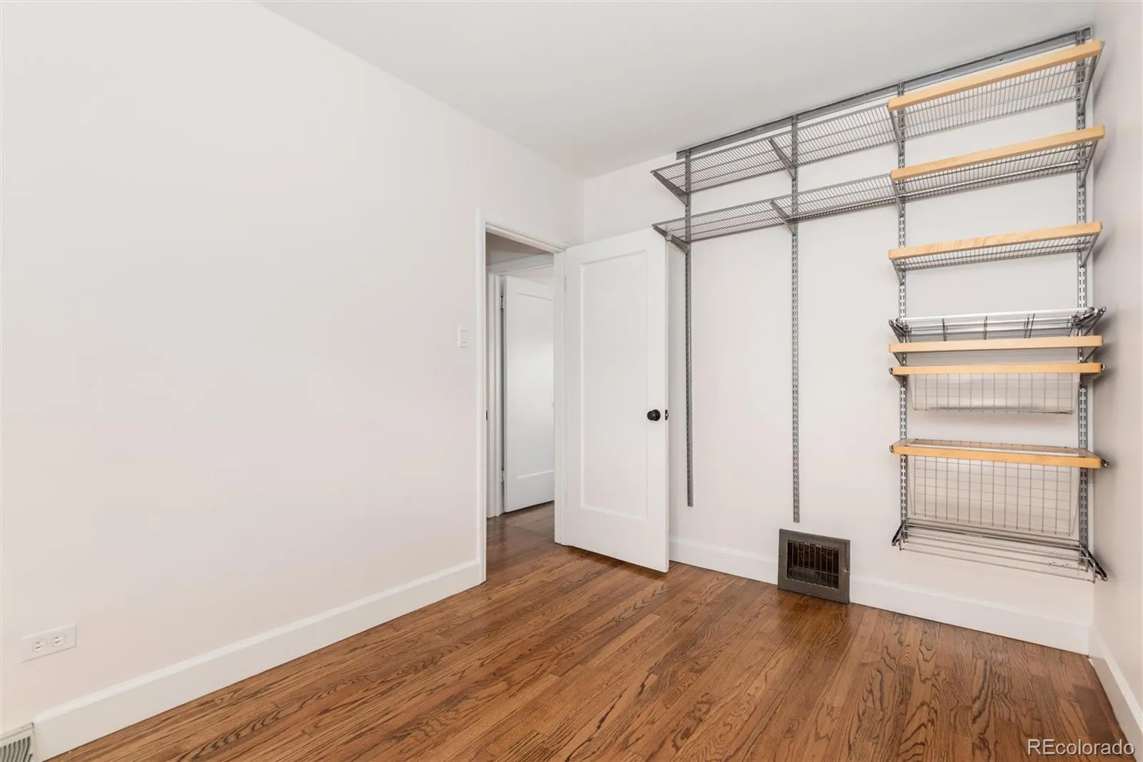 04012026150936 1600 35