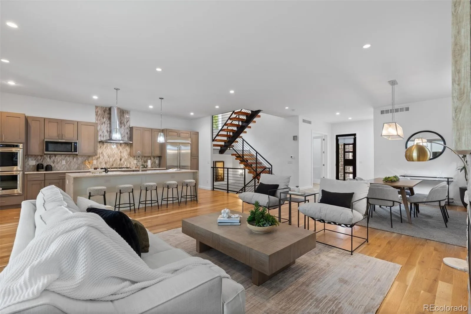 1560 S Monroe Street Denver CO 80210 | MLS #REC3727987 09242026081820 1600 15
