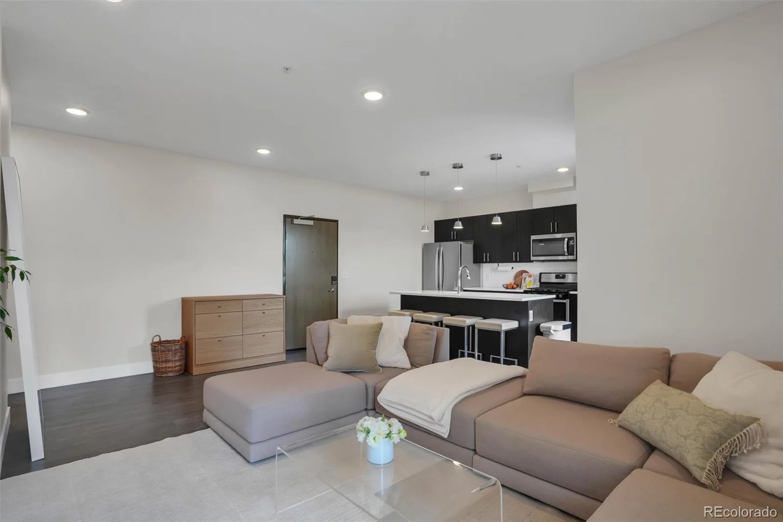 2374 S University Boulevard #301 Denver CO 80210 | MLS #REC3729845 08202026194915 1600 5