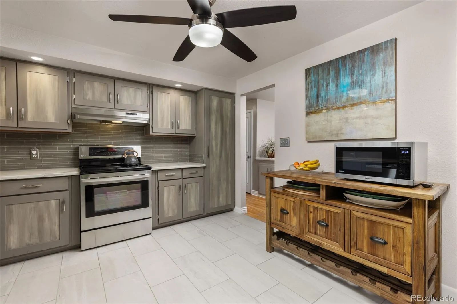 2897 Robb Circle Lakewood CO 80215 MLS #REC3730789 05212026185102 1600 12