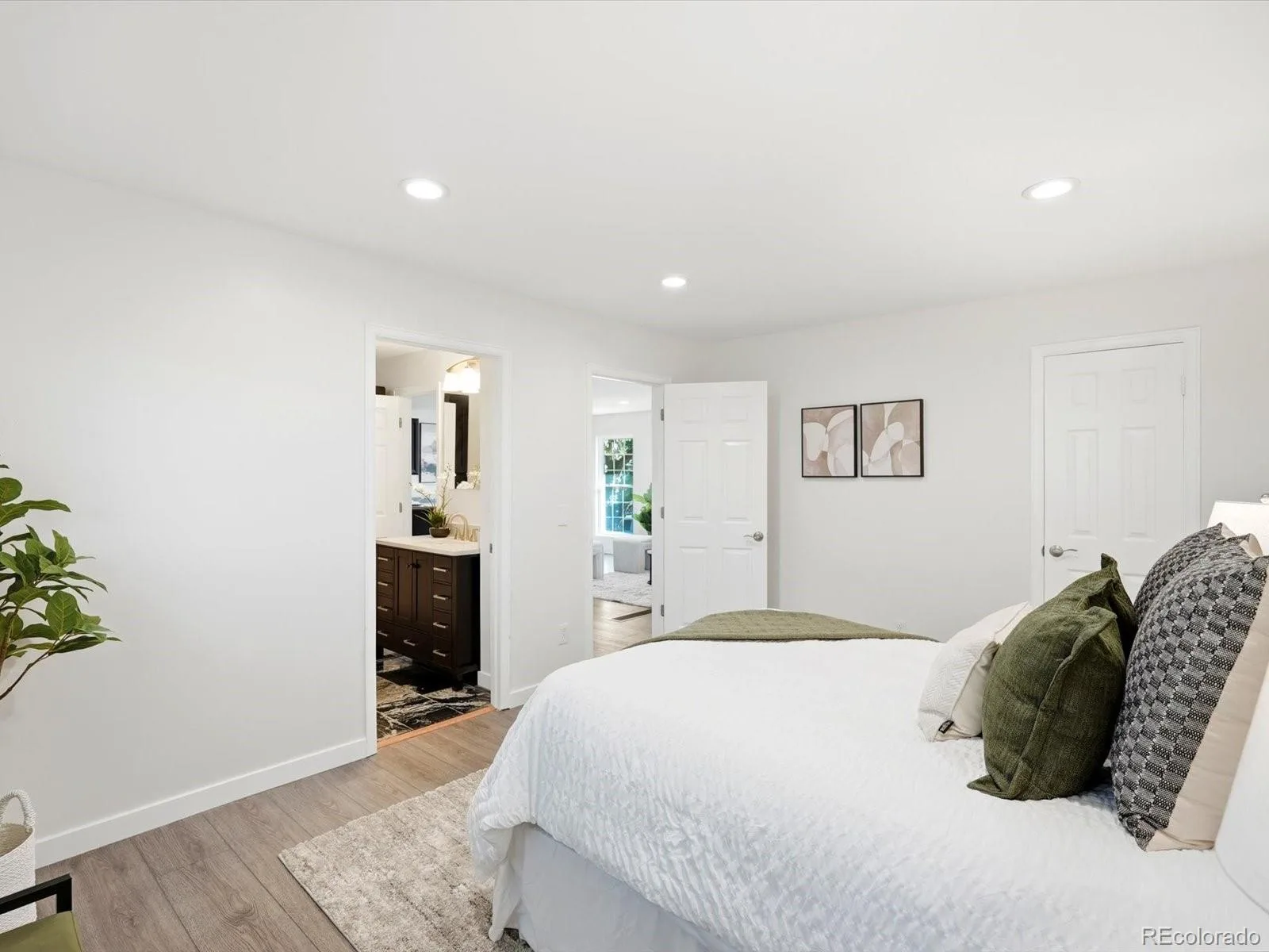 2127 S Ivory Street Aurora CO 80013 | MLS #REC3731287 09232026082310 1600 10