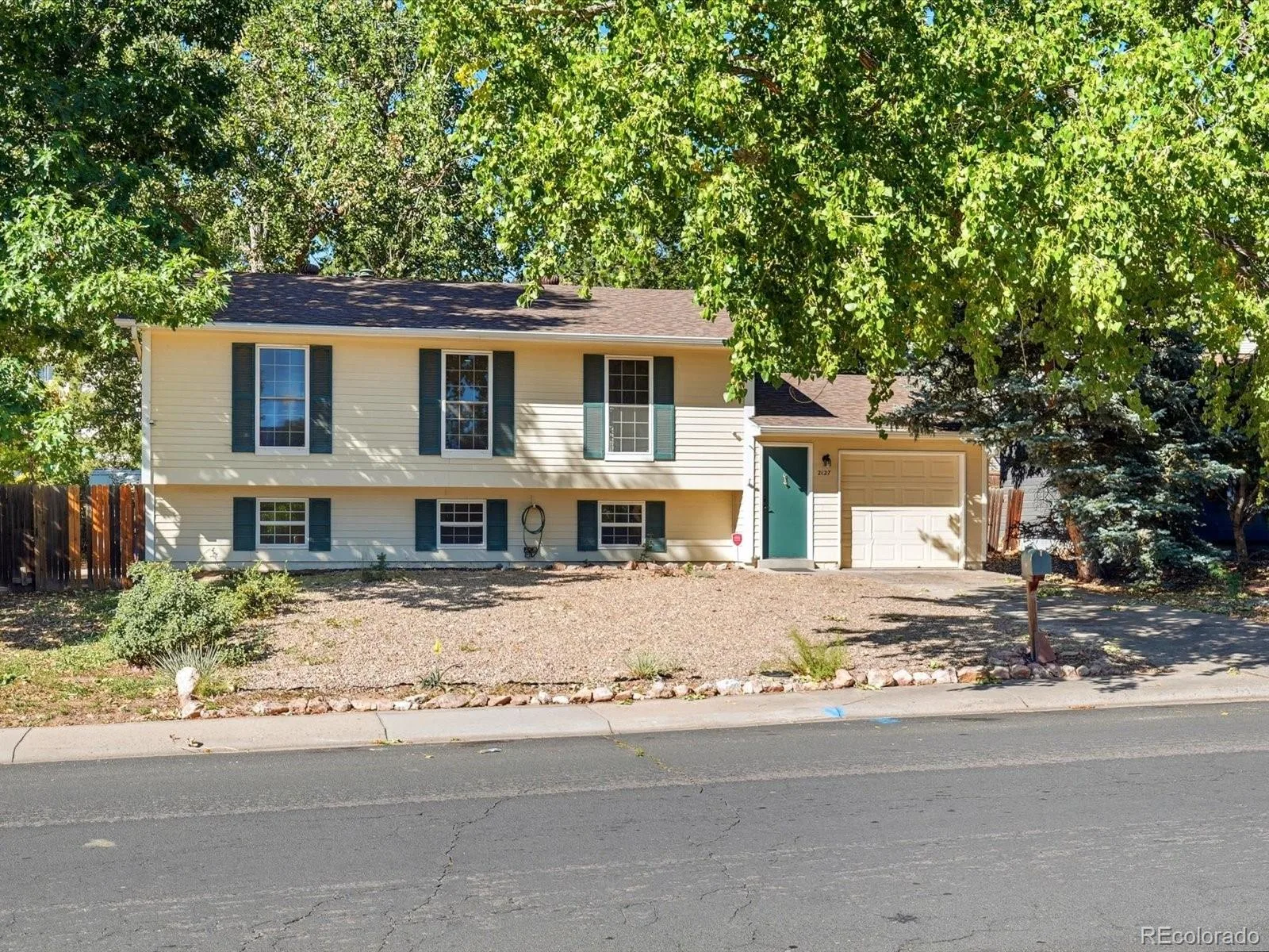 2127 S Ivory Street Aurora CO 80013 | MLS #REC3731287 09232026082310 1600 35
