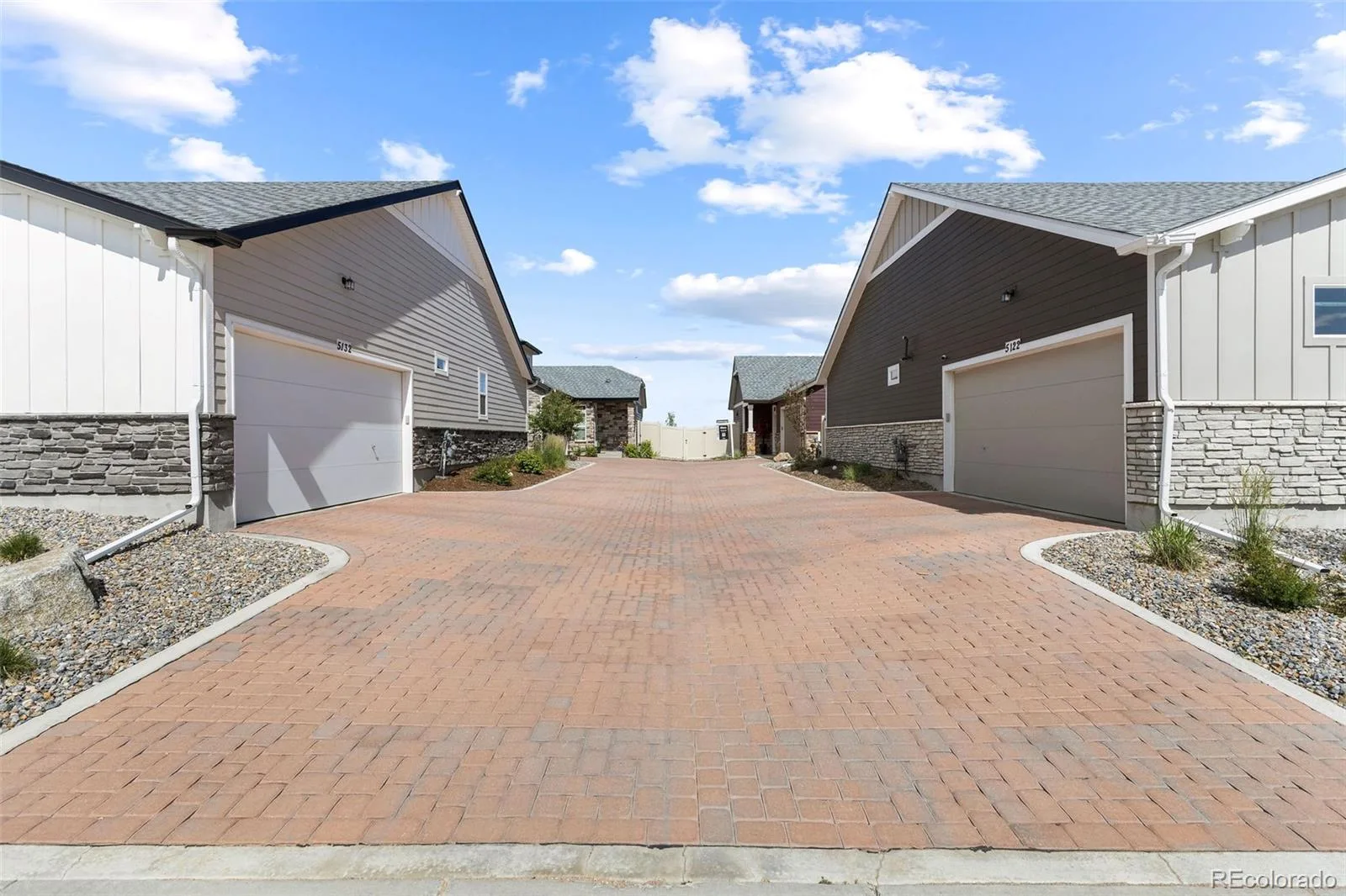 5126 N Quemoy Court Aurora CO 80019 MLS #REC3735814 06112026212613 1600 26