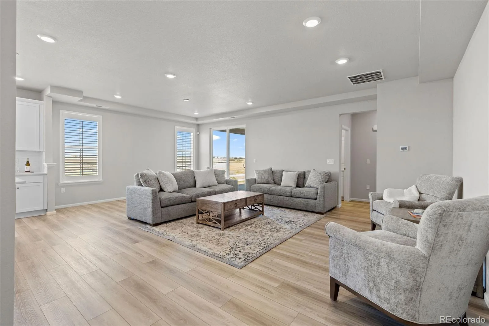 5126 N Quemoy Court Aurora CO 80019 MLS #REC3735814 06112026212613 1600 4