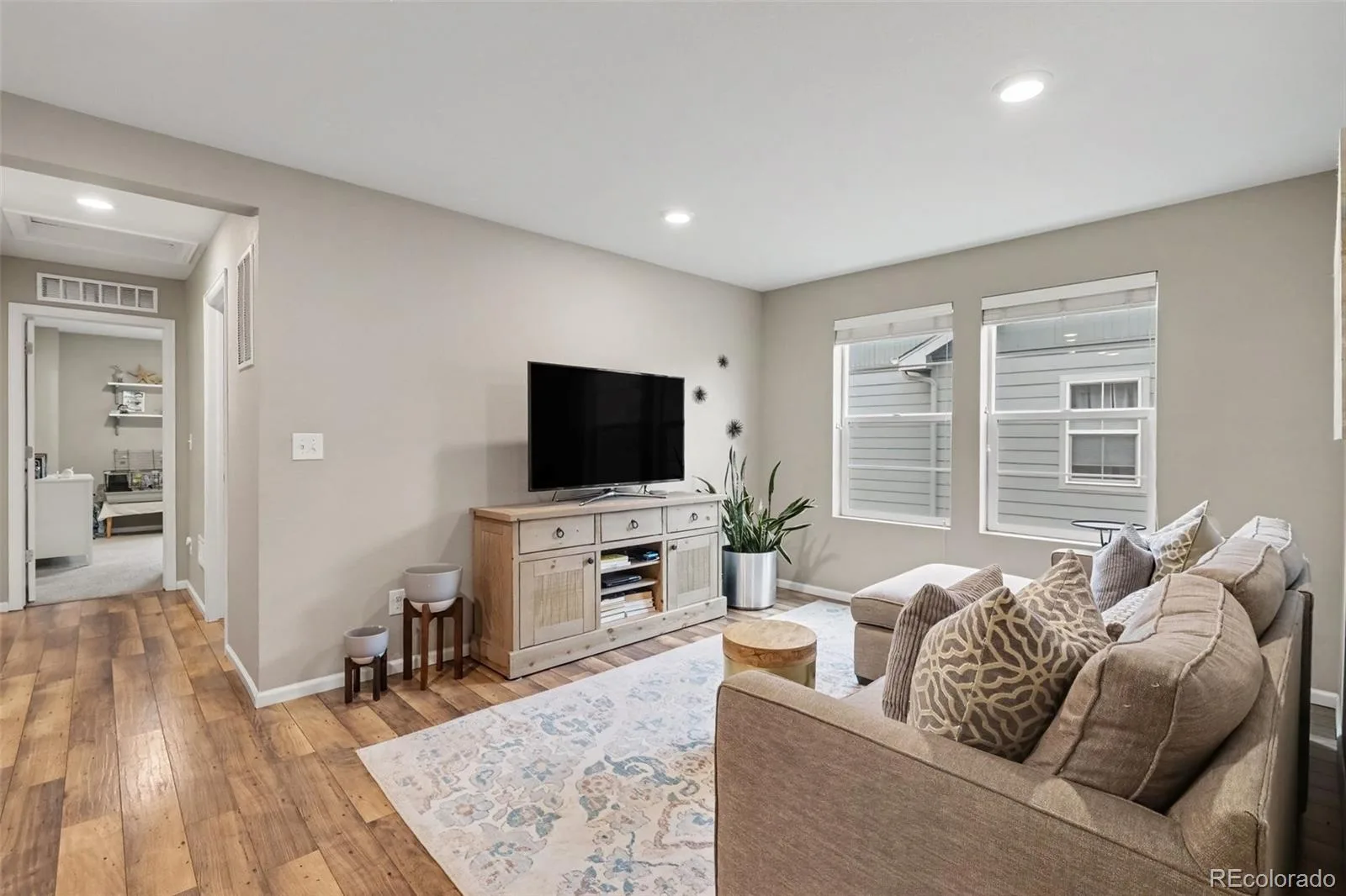 10719 E 25th Drive Aurora CO 80010 | MLS #REC3736453 10162026223229 1600 18