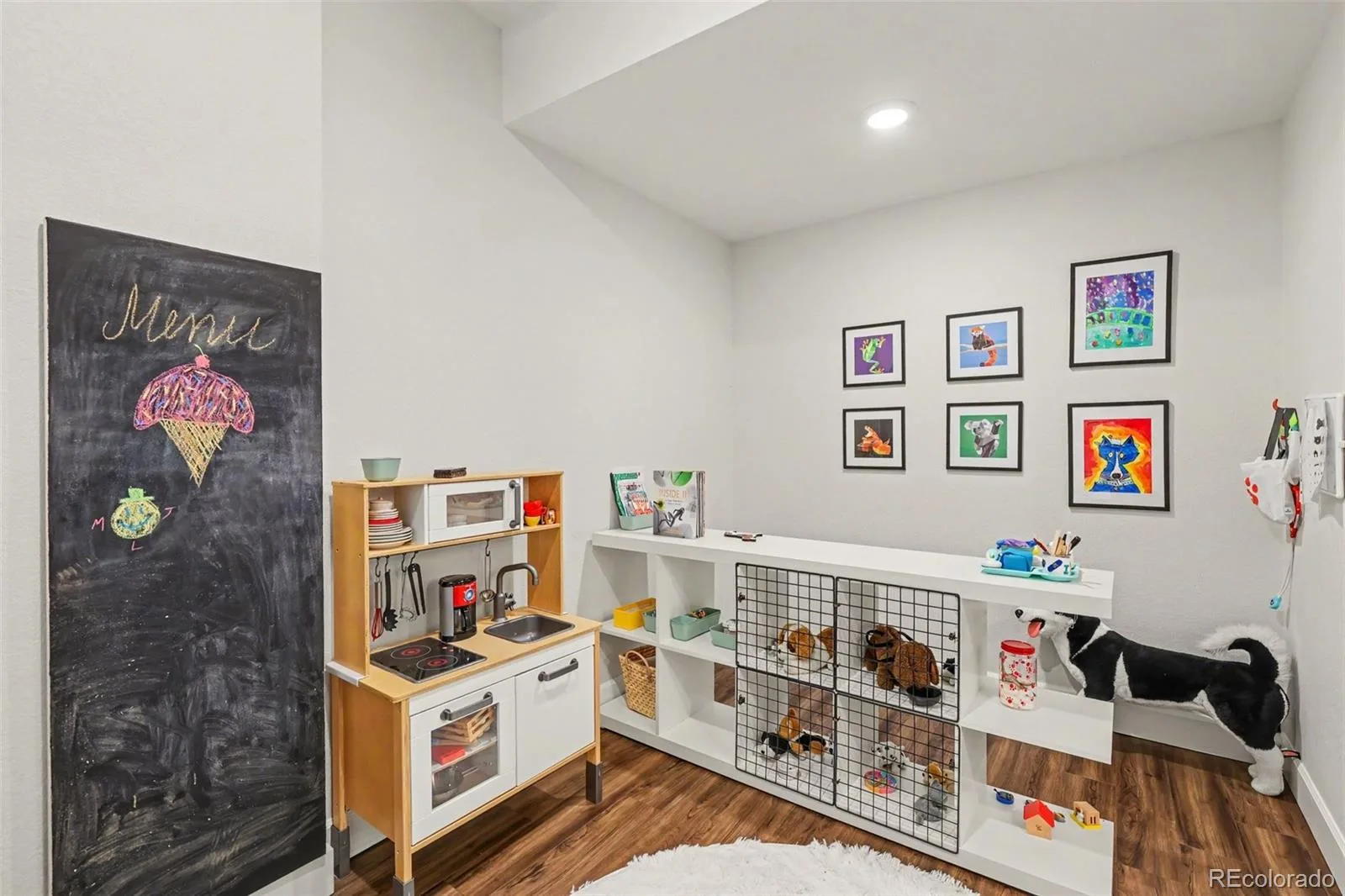10719 E 25th Drive Aurora CO 80010 | MLS #REC3736453 10162026223229 1600 23