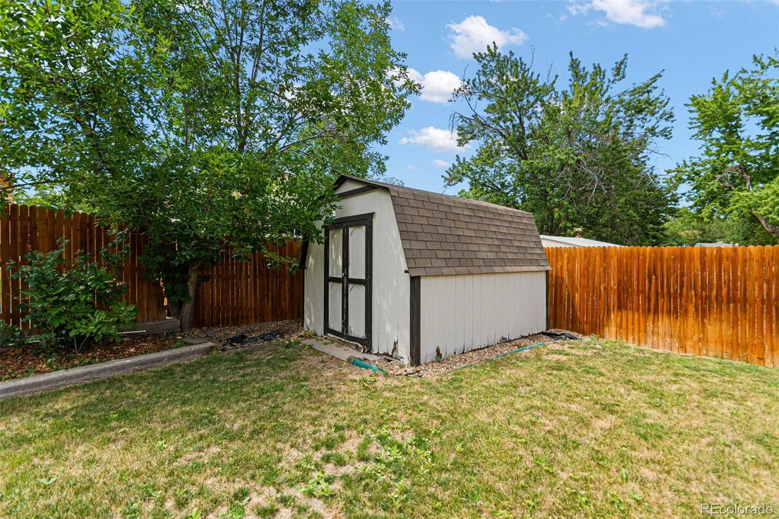 8257 Yarrow Court Arvada CO 80005 | MLS #REC3740582 07302026140842 1600 42