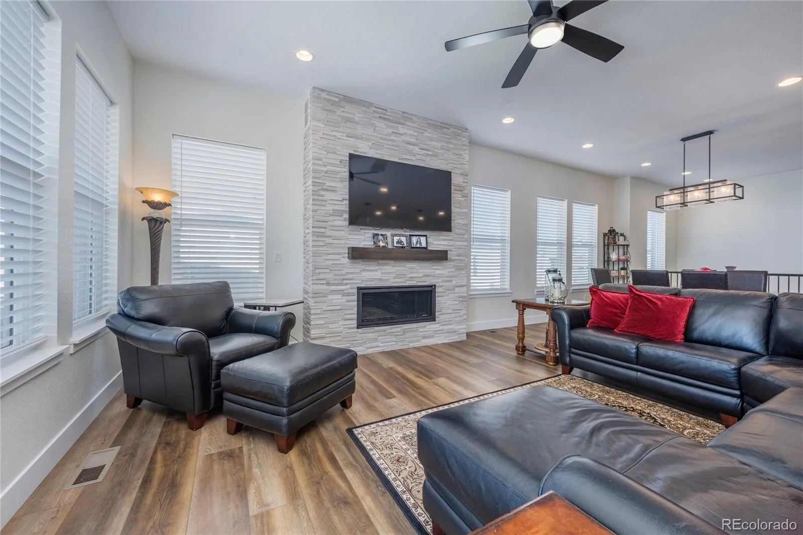 7169 Canyon Sky Trail Castle Pines CO 80108 MLS #REC3741167 04182026022348 1600 21