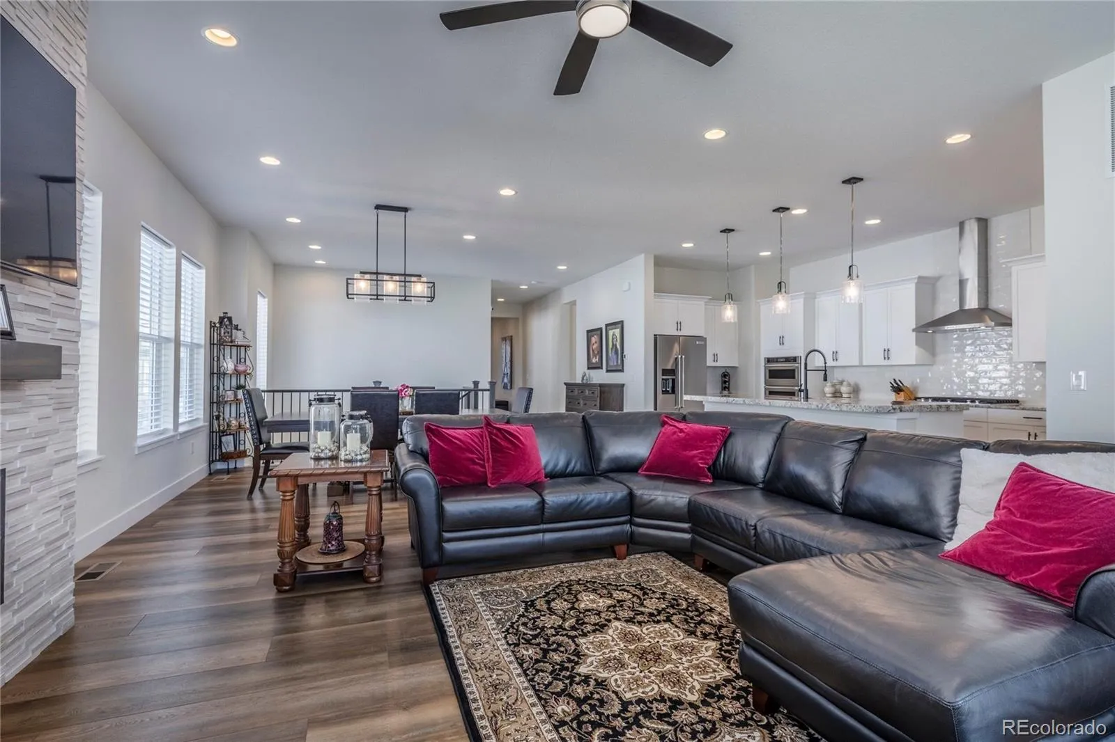 7169 Canyon Sky Trail Castle Pines CO 80108 MLS #REC3741167 04182026022348 1600 25